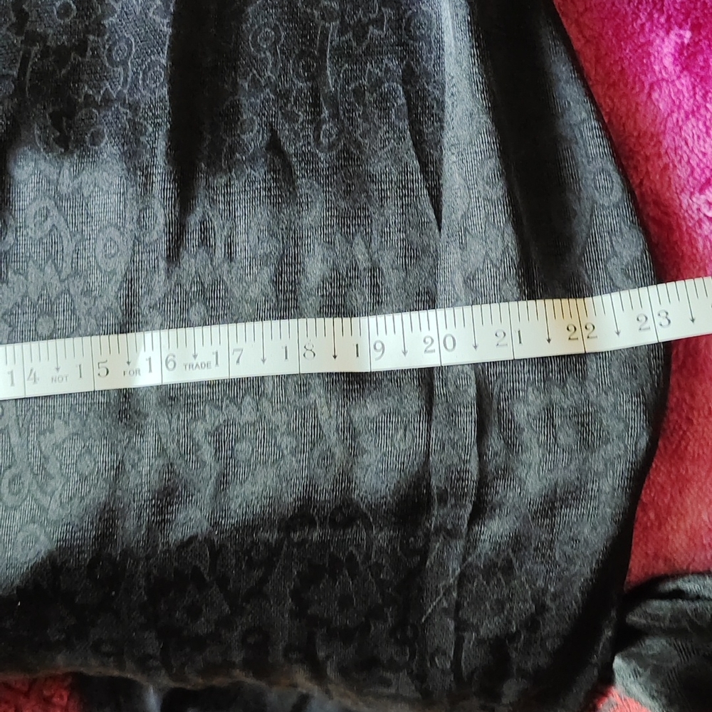 Black and Red Kurta dress/ kurta with long dupatta. Small to medium. - Picture 14 of 15